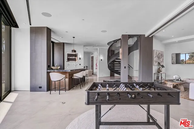 $6,499,000 | 8526 Hollywood Boulevard, Los Angeles, CA 90069