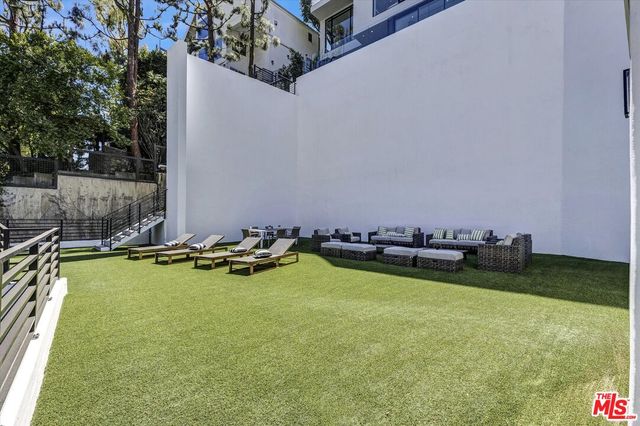 $6,499,000 | 8526 Hollywood Boulevard, Los Angeles, CA 90069