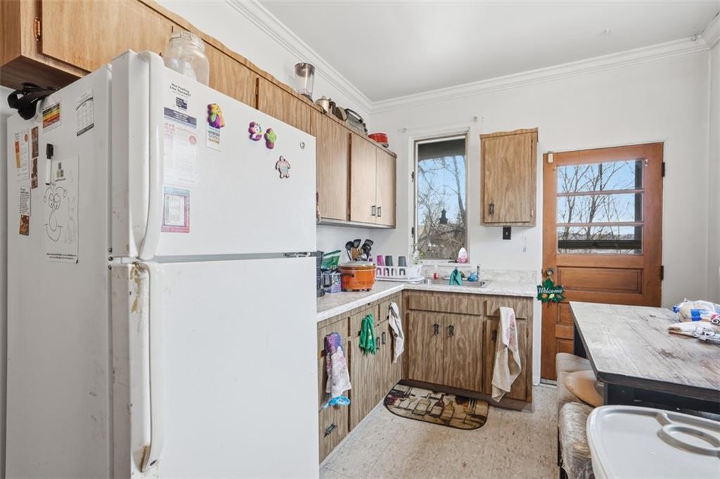 111 Harlem Avenue McKees Rocks, PA 15136 - Photo 24 of 36