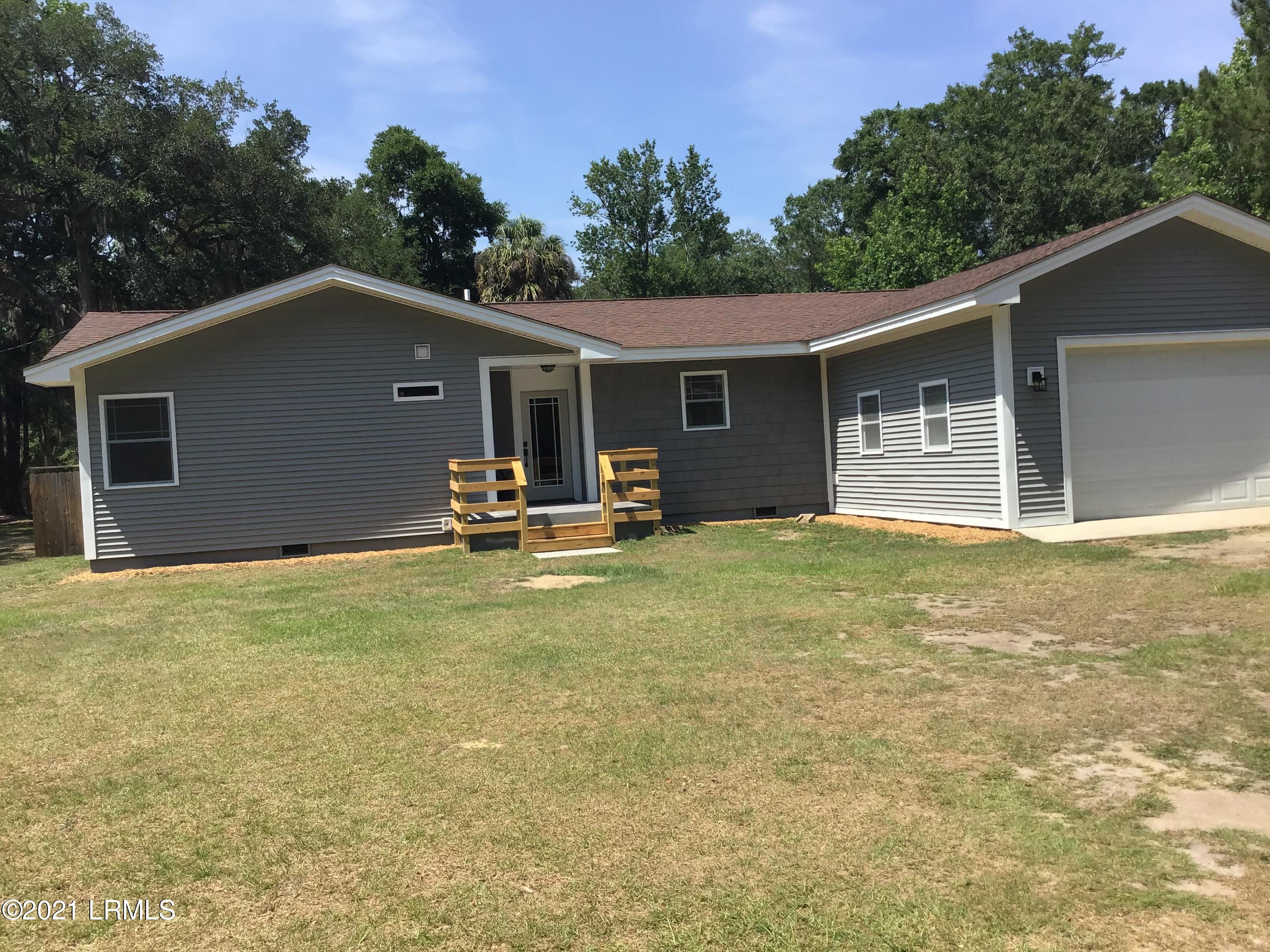 809 Sams Point Road Beaufort, SC 29907 - Photo 1 of 34 AC2124B7-9847-4C06-A120-97564B5D62BD