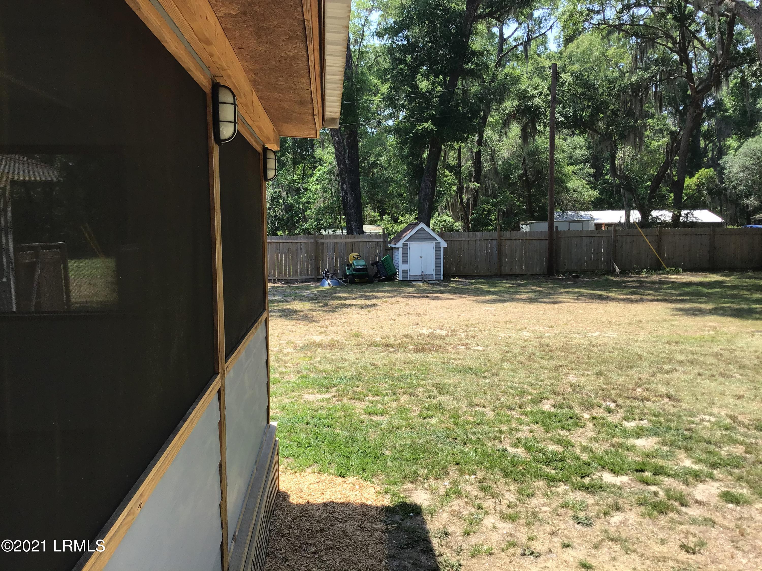 809 Sams Point Road Beaufort, SC 29907 - Photo 18 of 34 61027540-A8A2-4BF9-89DD-4FE60264B300