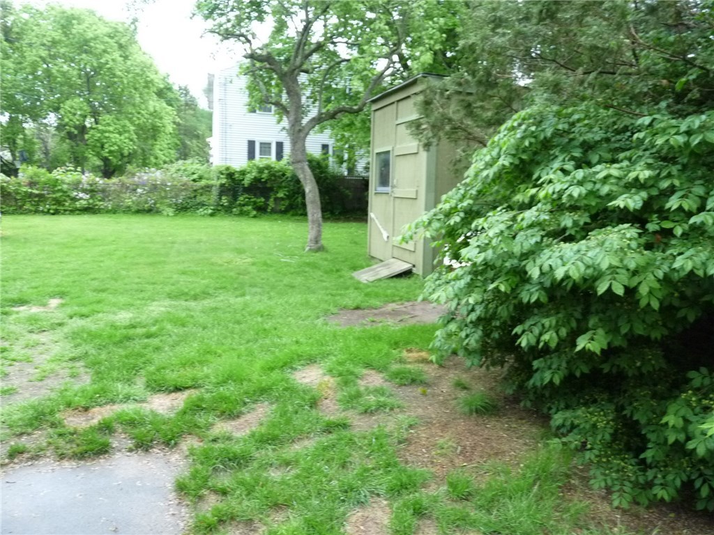 195 Sowams Road Barrington, RI 02806 - Photo 5 of 18 Gallery Image 5