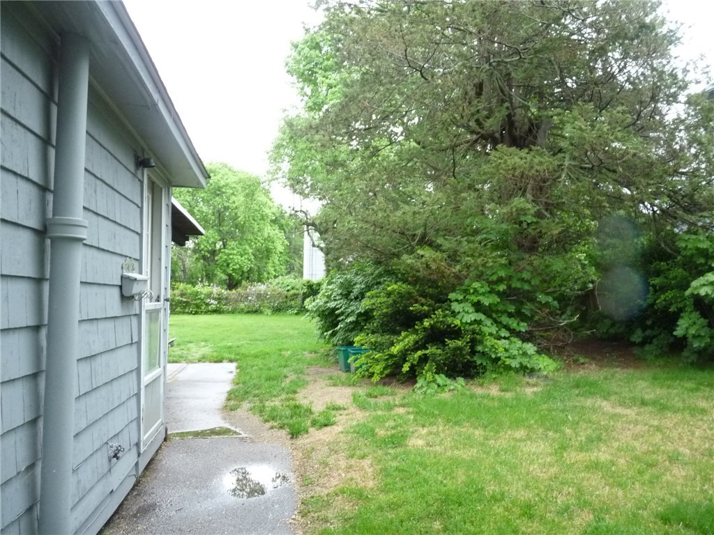 195 Sowams Road Barrington, RI 02806 - Photo 9 of 18 Gallery Image 9