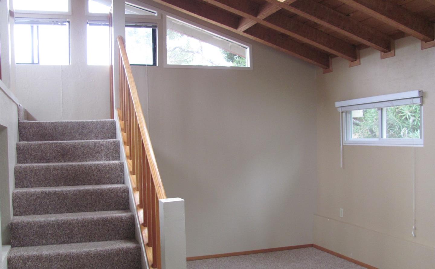 274 Paradise Road Salinas, CA 93907 - Photo 6 of 13 Gallery Image 6