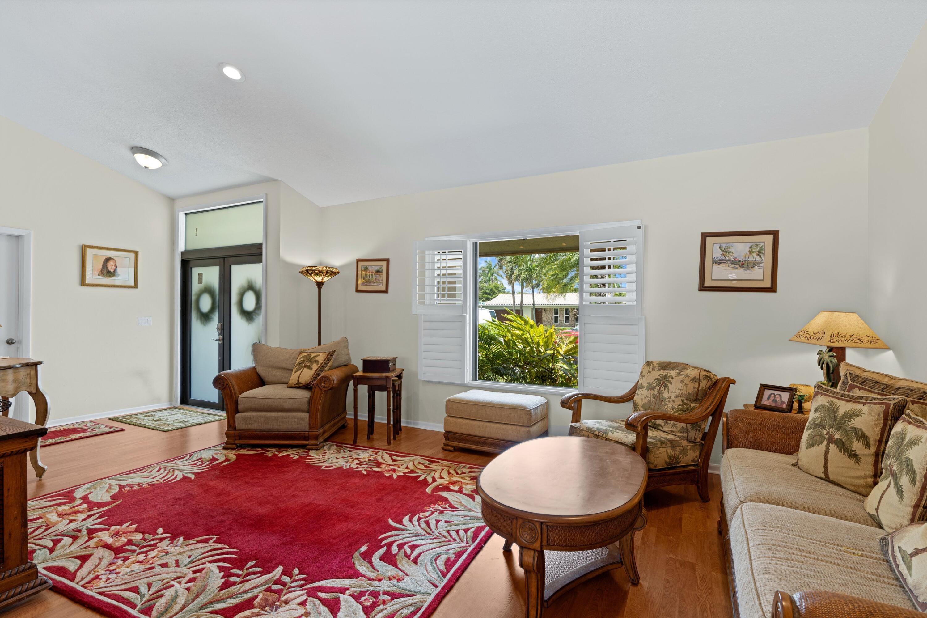 980 Northwest 8th Street Boca Raton, FL 33486 - Photo 8 of 30 Living Room