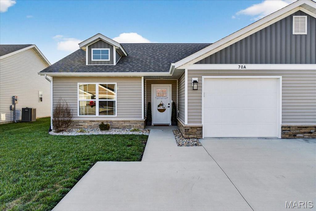 70 Marker Drive, Unit A Highland, IL 62249 - Photo 2 of 27