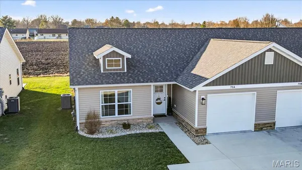 $249,900 | 70 Marker Drive, Unit A, Highland, IL 62249