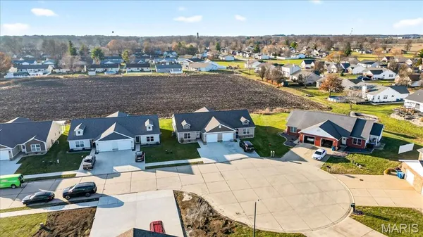 $249,900 | 70 Marker Drive, Unit A, Highland, IL 62249