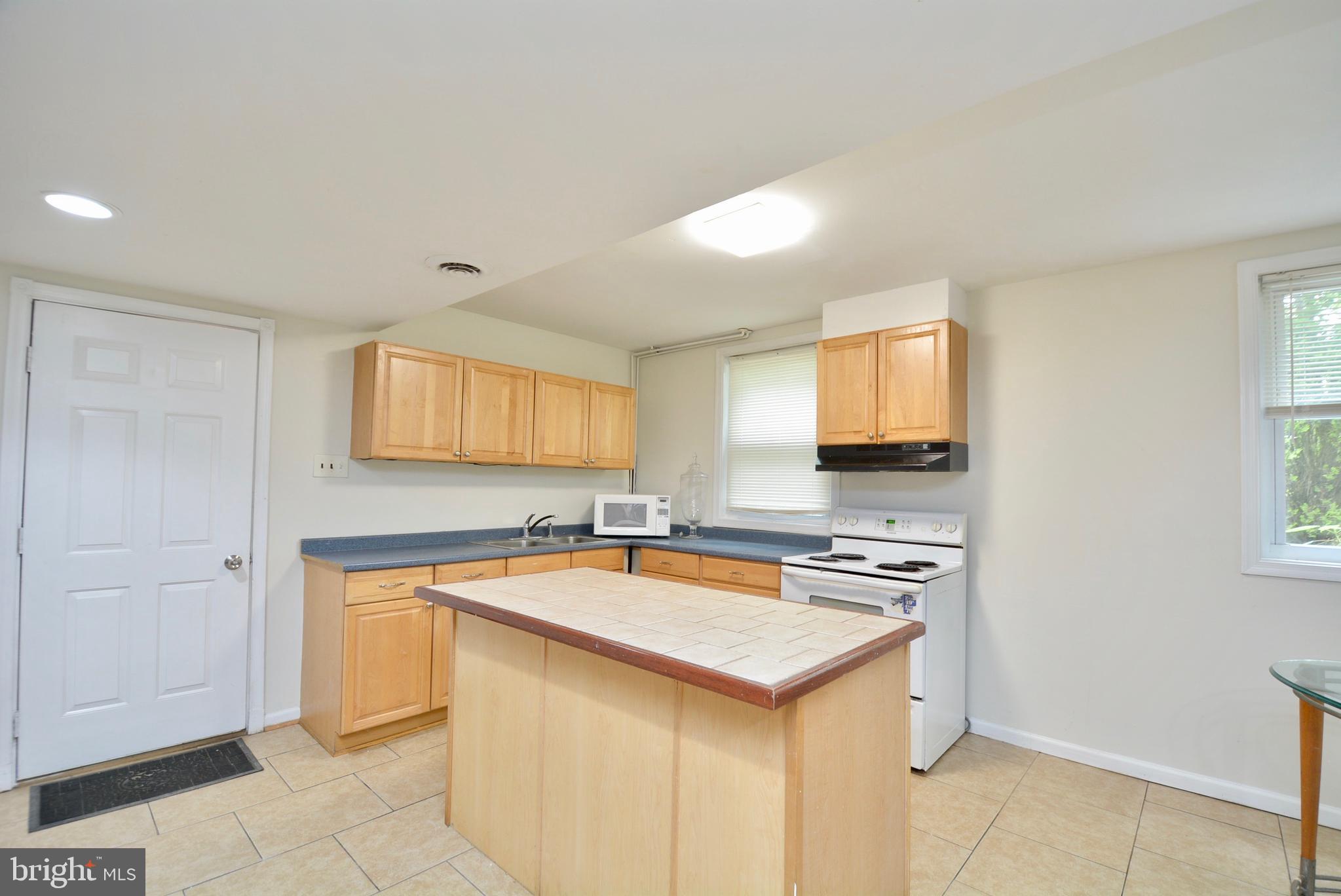 7708 Hoadly Road Manassas, VA 20112 - Photo 17 of 46 Gallery Image 17