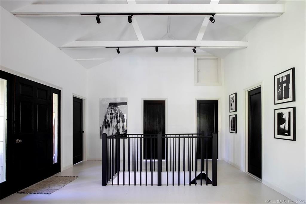 10 Sentry Hill Road Roxbury, CT 06783 - Photo 4 of 22