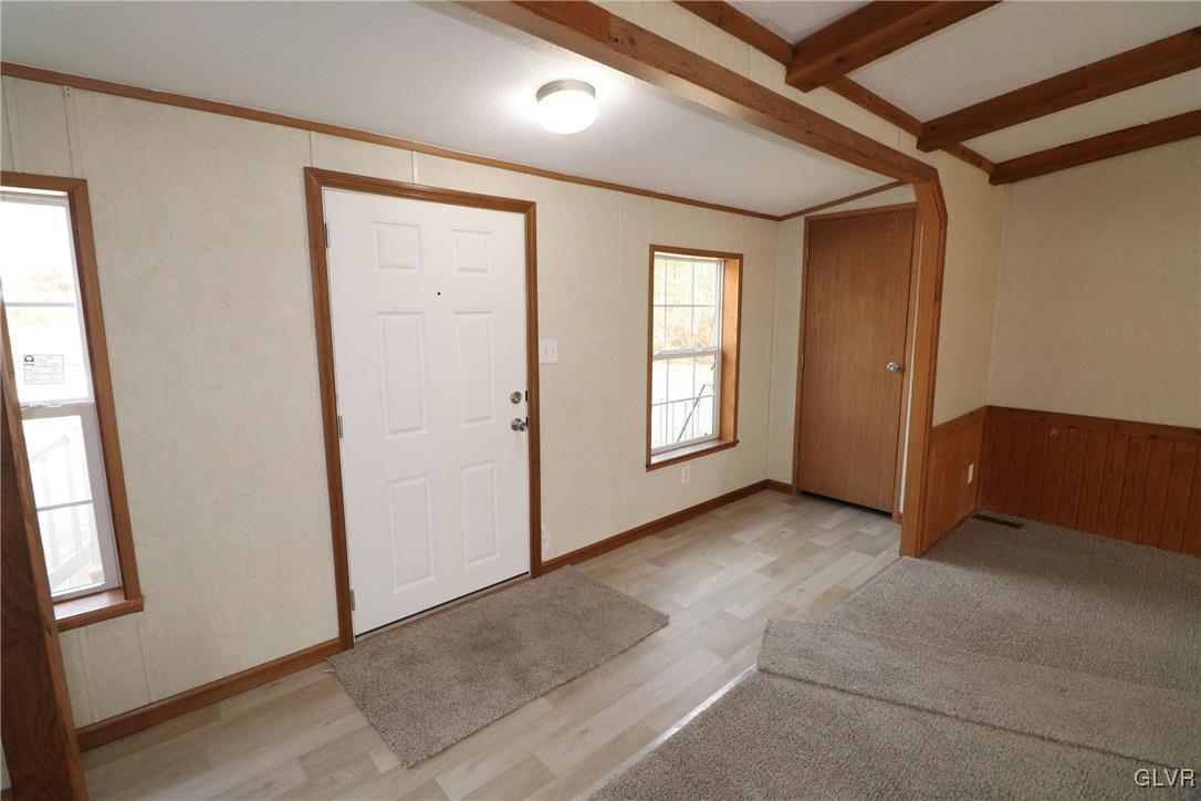 232 Lauchnor Road Lehighton, PA 18235 - Photo 2 of 34 Front Foyer