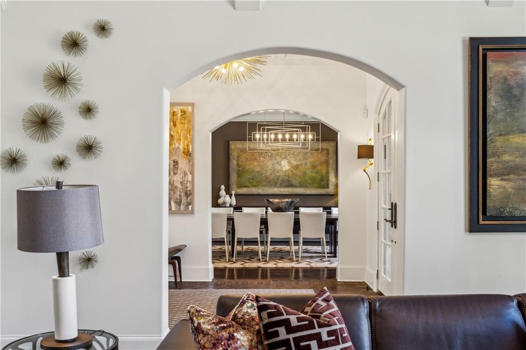 105 Kingston Manor Northeast Atlanta, GA 30342 - Photo 18 of 104