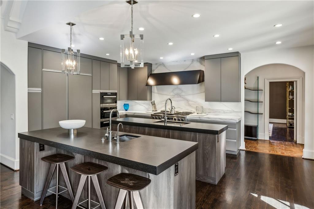 105 Kingston Manor Northeast Atlanta, GA 30342 - Photo 22 of 104