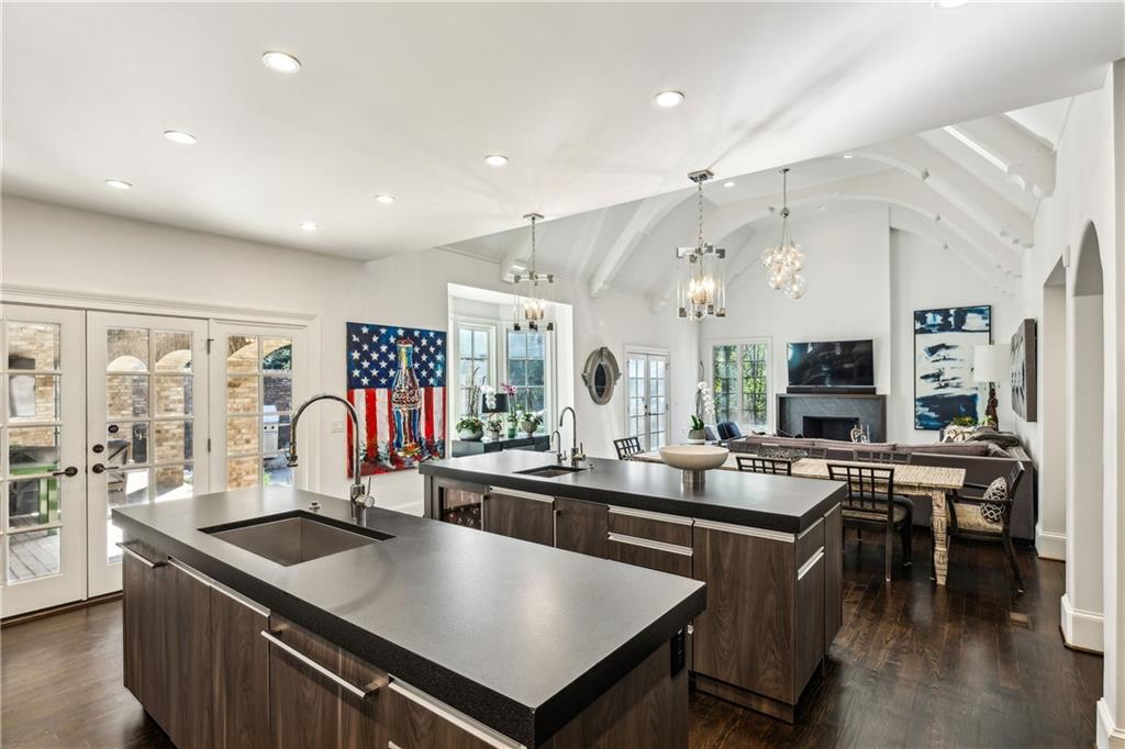 105 Kingston Manor Northeast Atlanta, GA 30342 - Photo 25 of 104