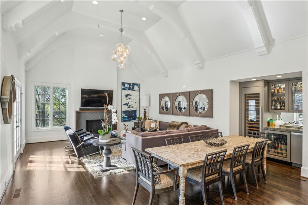 105 Kingston Manor Northeast Atlanta, GA 30342 - Photo 26 of 104