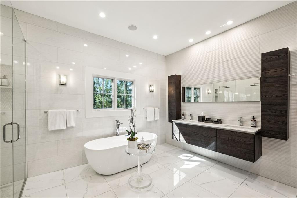 105 Kingston Manor Northeast Atlanta, GA 30342 - Photo 38 of 104