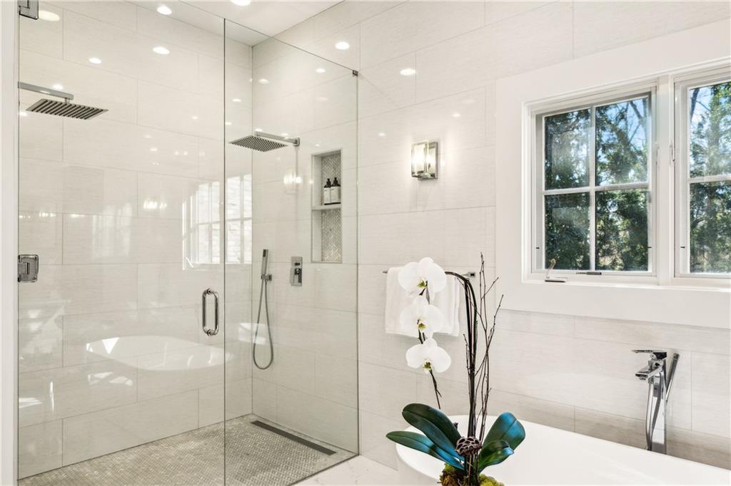 105 Kingston Manor Northeast Atlanta, GA 30342 - Photo 39 of 104