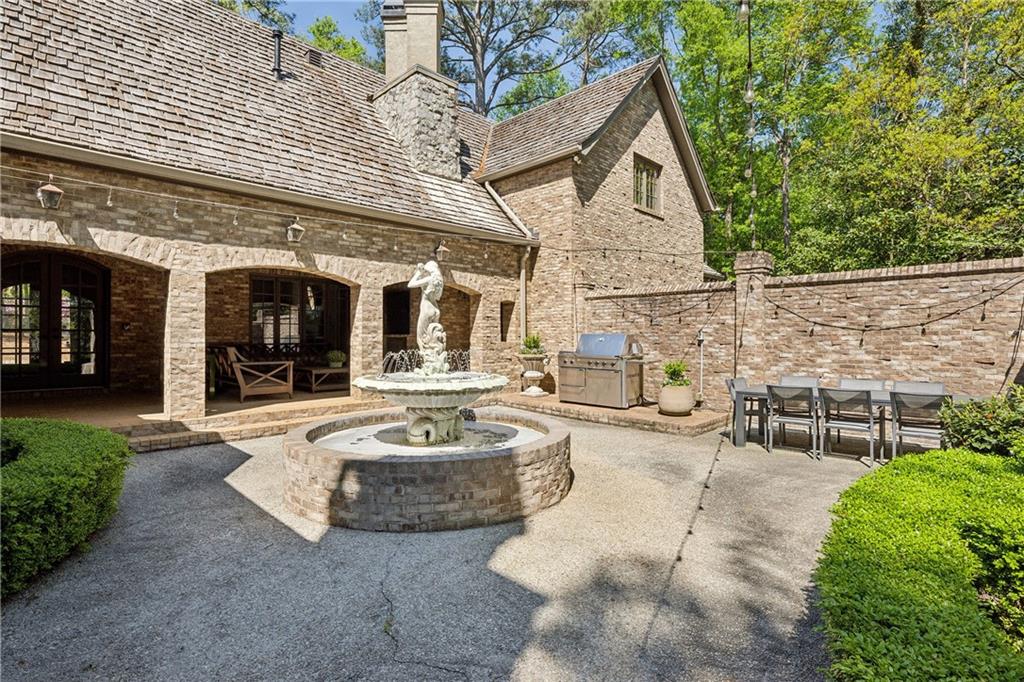 105 Kingston Manor Northeast Atlanta, GA 30342 - Photo 42 of 104