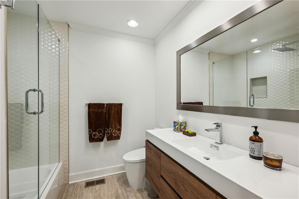 105 Kingston Manor Northeast Atlanta, GA 30342 - Photo 46 of 104