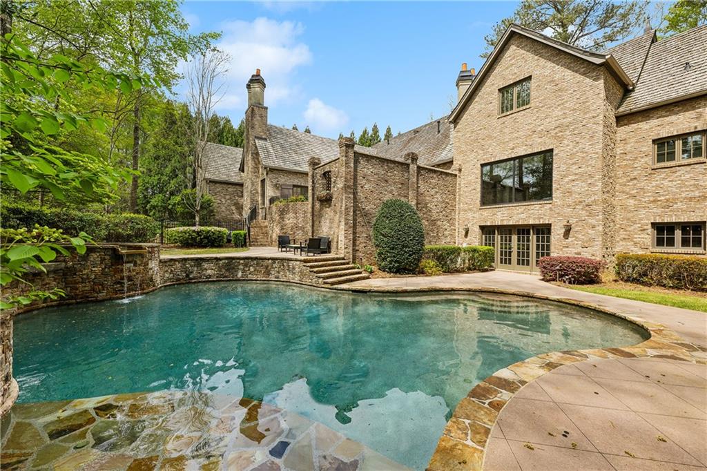 105 Kingston Manor Northeast Atlanta, GA 30342 - Photo 88 of 104