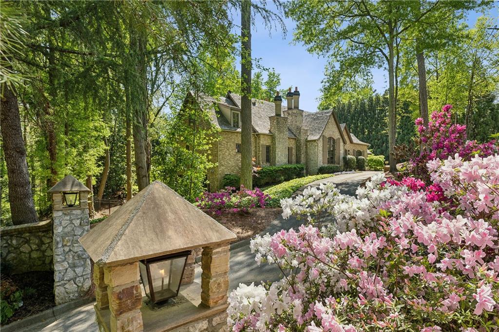 105 Kingston Manor Northeast Atlanta, GA 30342 - Photo 90 of 104