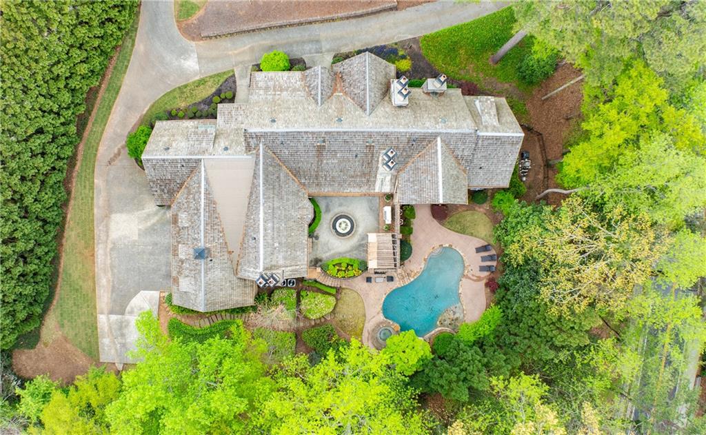 105 Kingston Manor Northeast Atlanta, GA 30342 - Photo 9 of 104