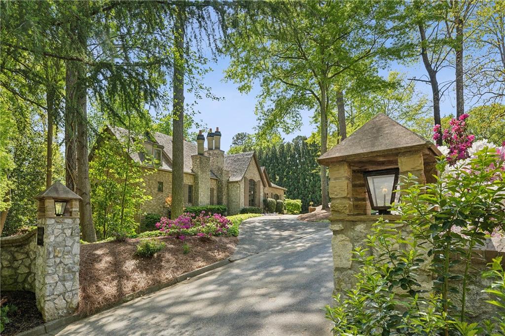 105 Kingston Manor Northeast Atlanta, GA 30342 - Photo 91 of 104