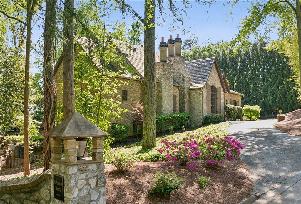 105 Kingston Manor Northeast Atlanta, GA 30342 - Photo 95 of 104