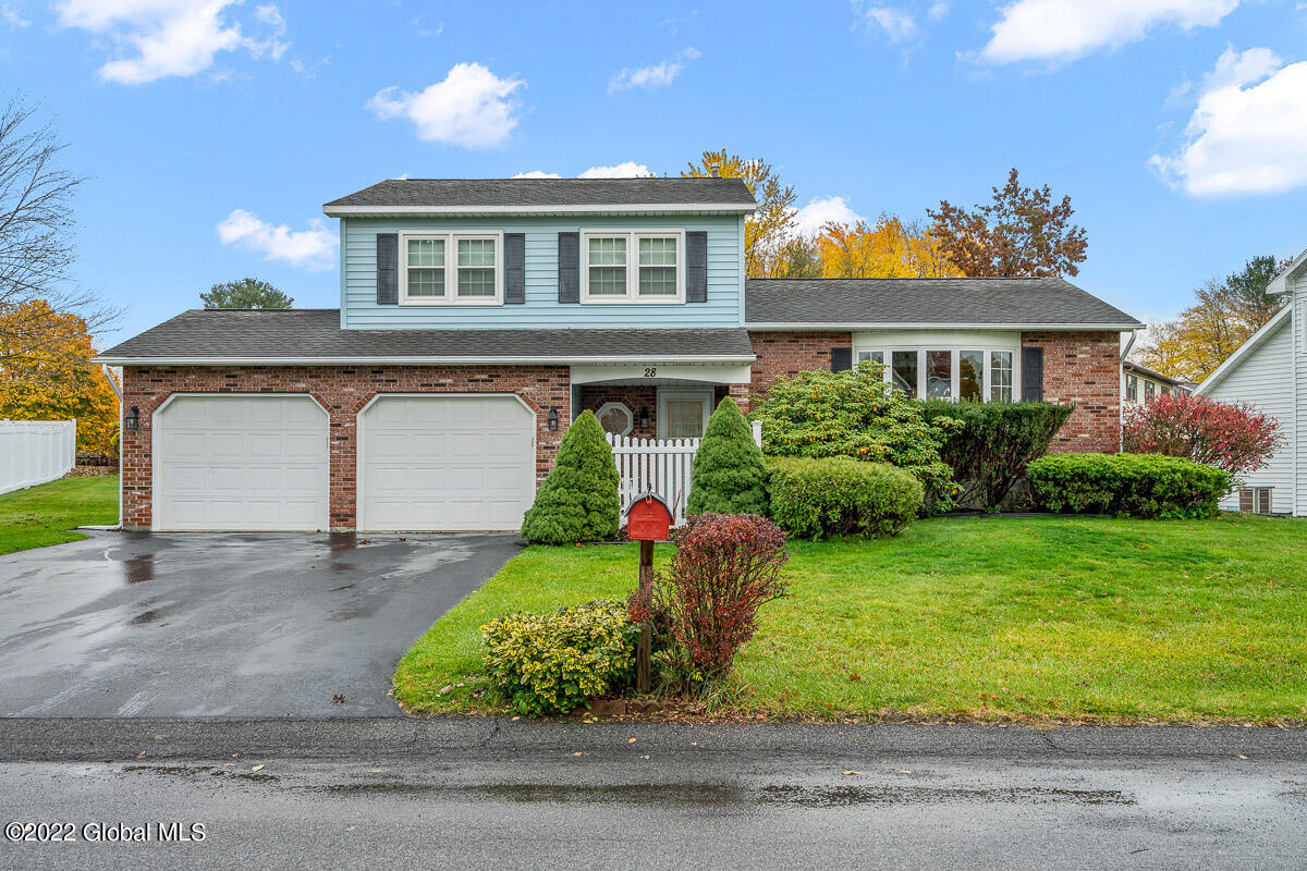 28 Rolling Hills Road Schenectady, NY 12309 - Photo 2 of 48 28 Rolling Hills Road Schenectady NY 002