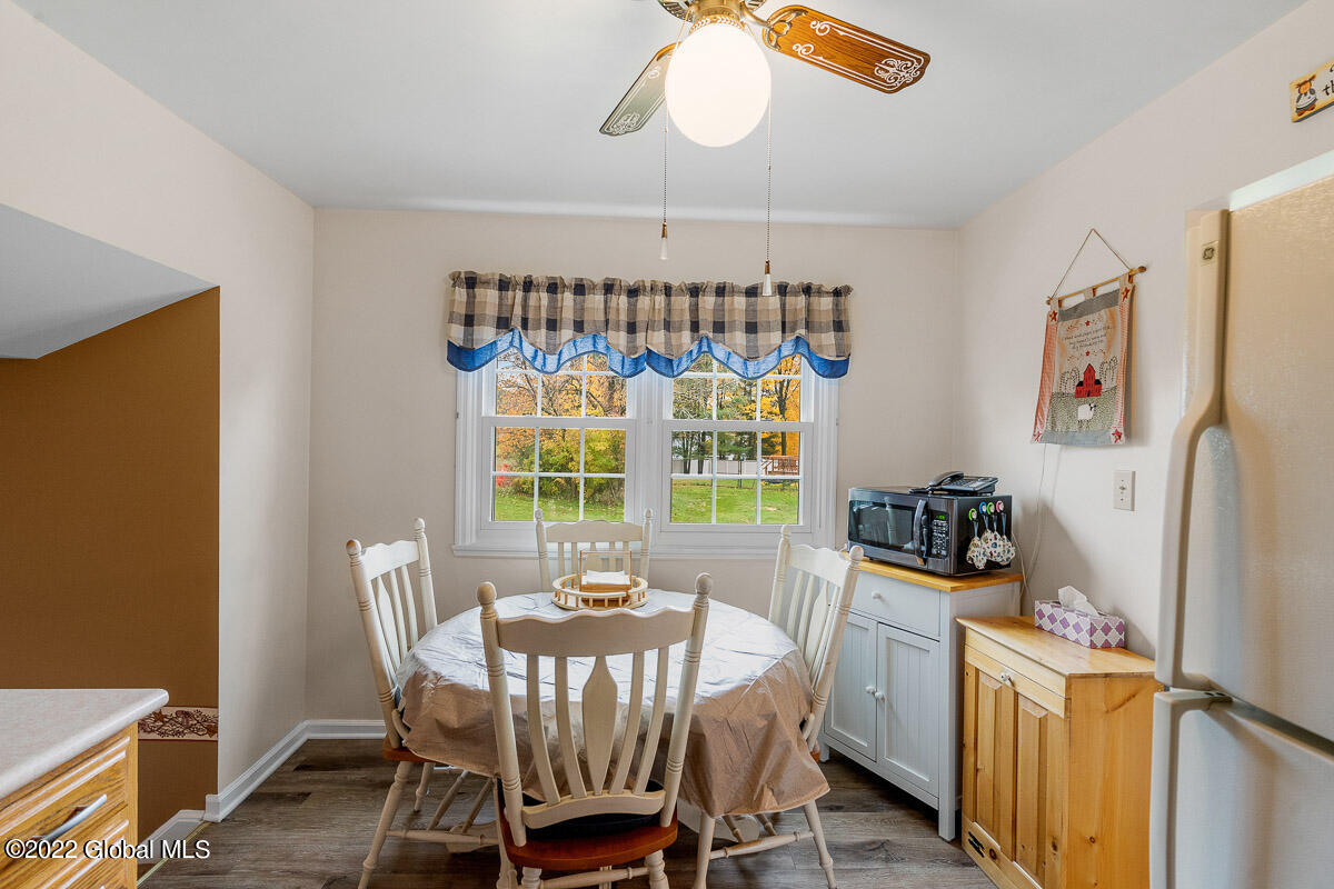 28 Rolling Hills Road Schenectady, NY 12309 - Photo 23 of 48 28 Rolling Hills Road Schenectady NY 023