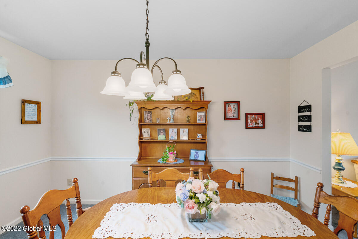 28 Rolling Hills Road Schenectady, NY 12309 - Photo 27 of 48 28 Rolling Hills Road Schenectady NY 027