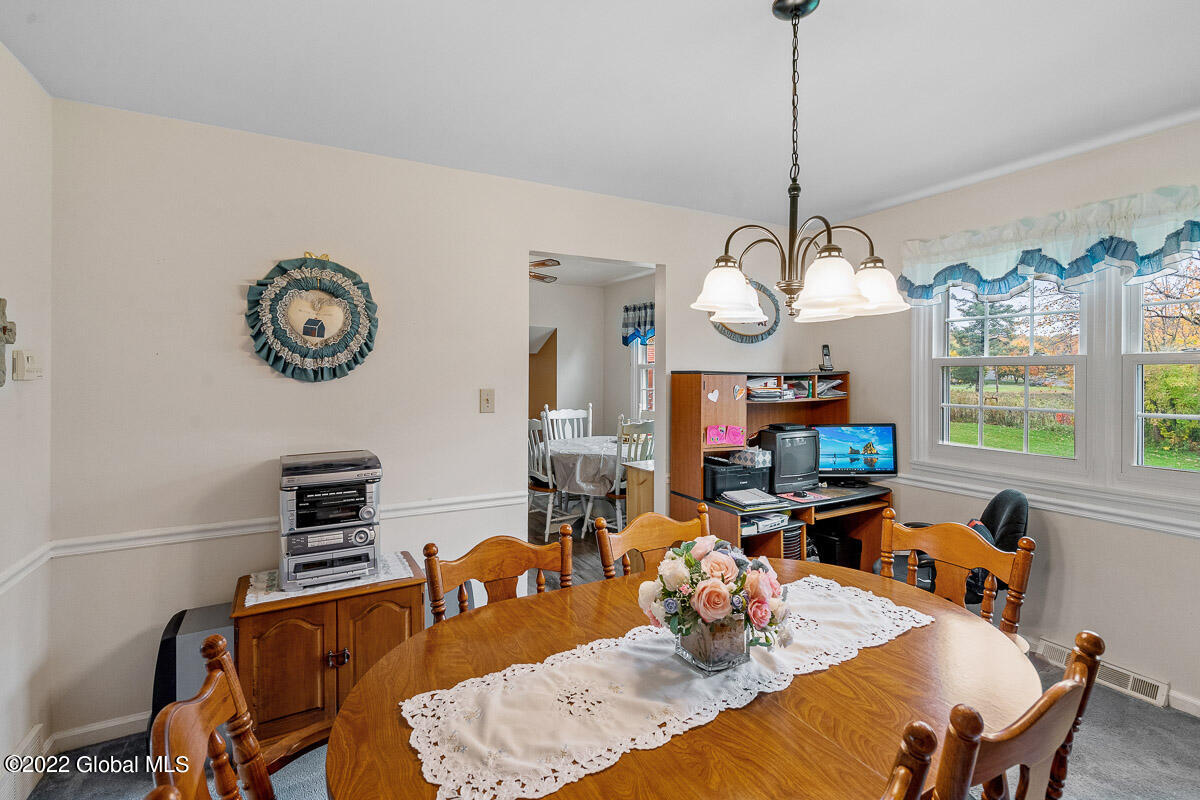 28 Rolling Hills Road Schenectady, NY 12309 - Photo 29 of 48 28 Rolling Hills Road Schenectady NY 029