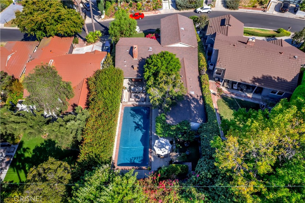 3667 Willowcrest Avenue Studio City, CA 91604 - Photo 48 of 49 an aerial view of a houses with yard