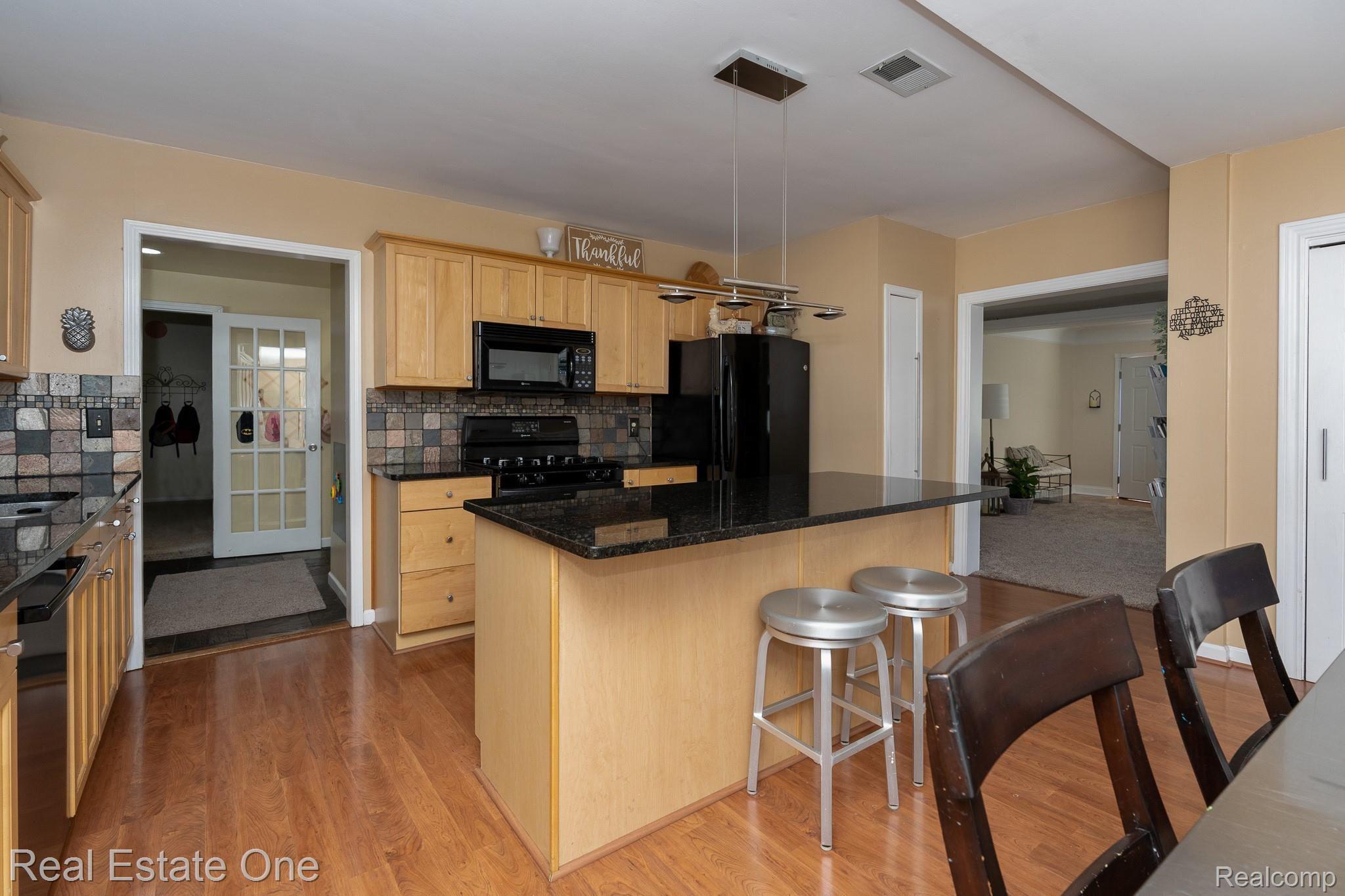 2686 Gerald Avenue Rochester, MI 48307 - Photo 19 of 44 Gerald MLS-W034.jpg