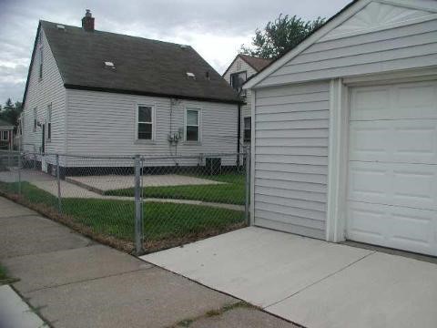 17643 Ruth Street Melvindale, MI 48122 - Photo 9 of 9 382517-8.JPG