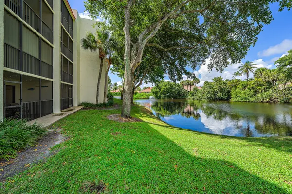 $1,950 | 1605 Highway 1, Unit C302, Jupiter, FL 33477