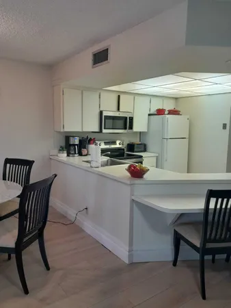 $1,950 | 1605 Highway 1, Unit C302, Jupiter, FL 33477