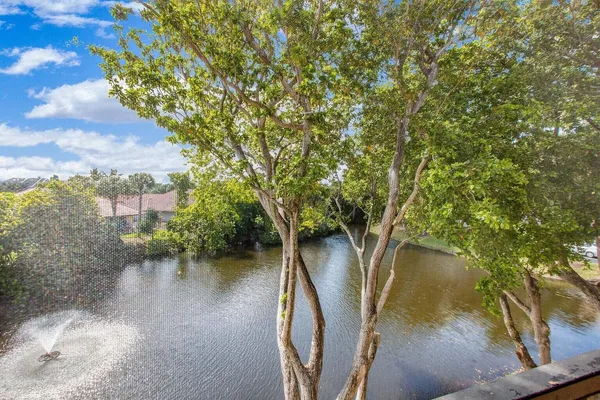 $1,950 | 1605 Highway 1, Unit C302, Jupiter, FL 33477