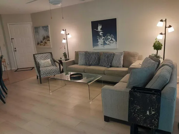 $1,950 | 1605 Highway 1, Unit C302, Jupiter, FL 33477