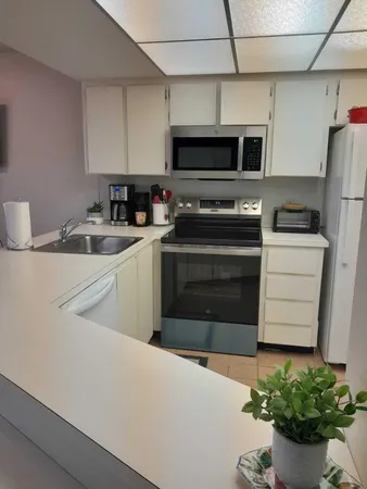 $1,950 | 1605 Highway 1, Unit C302, Jupiter, FL 33477