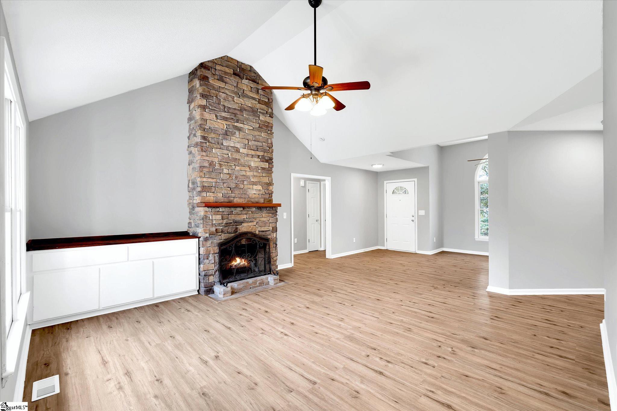 111 Highway 14 Landrum, SC 29356 - Photo 13 of 34