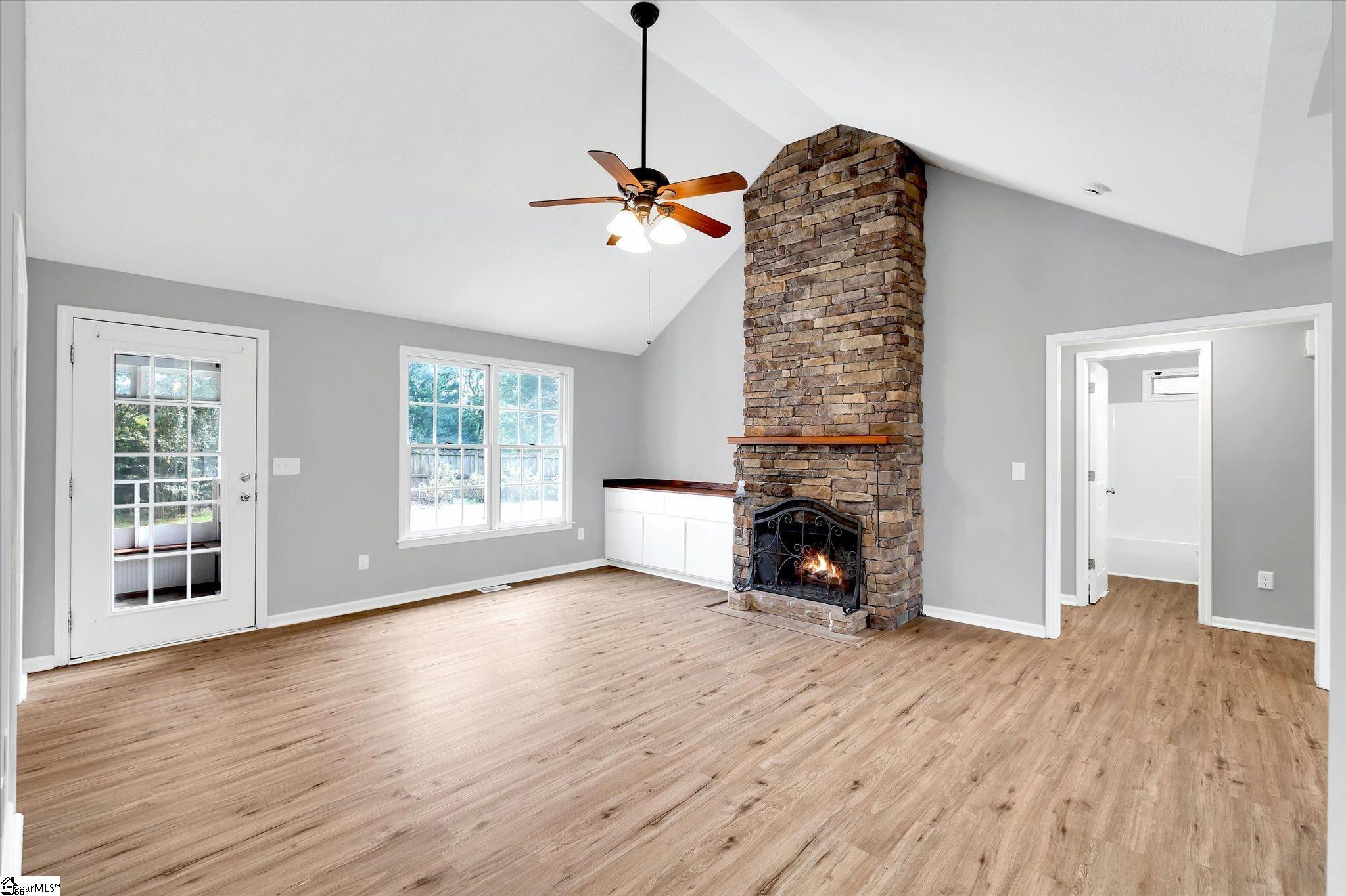 111 Highway 14 Landrum, SC 29356 - Photo 14 of 34