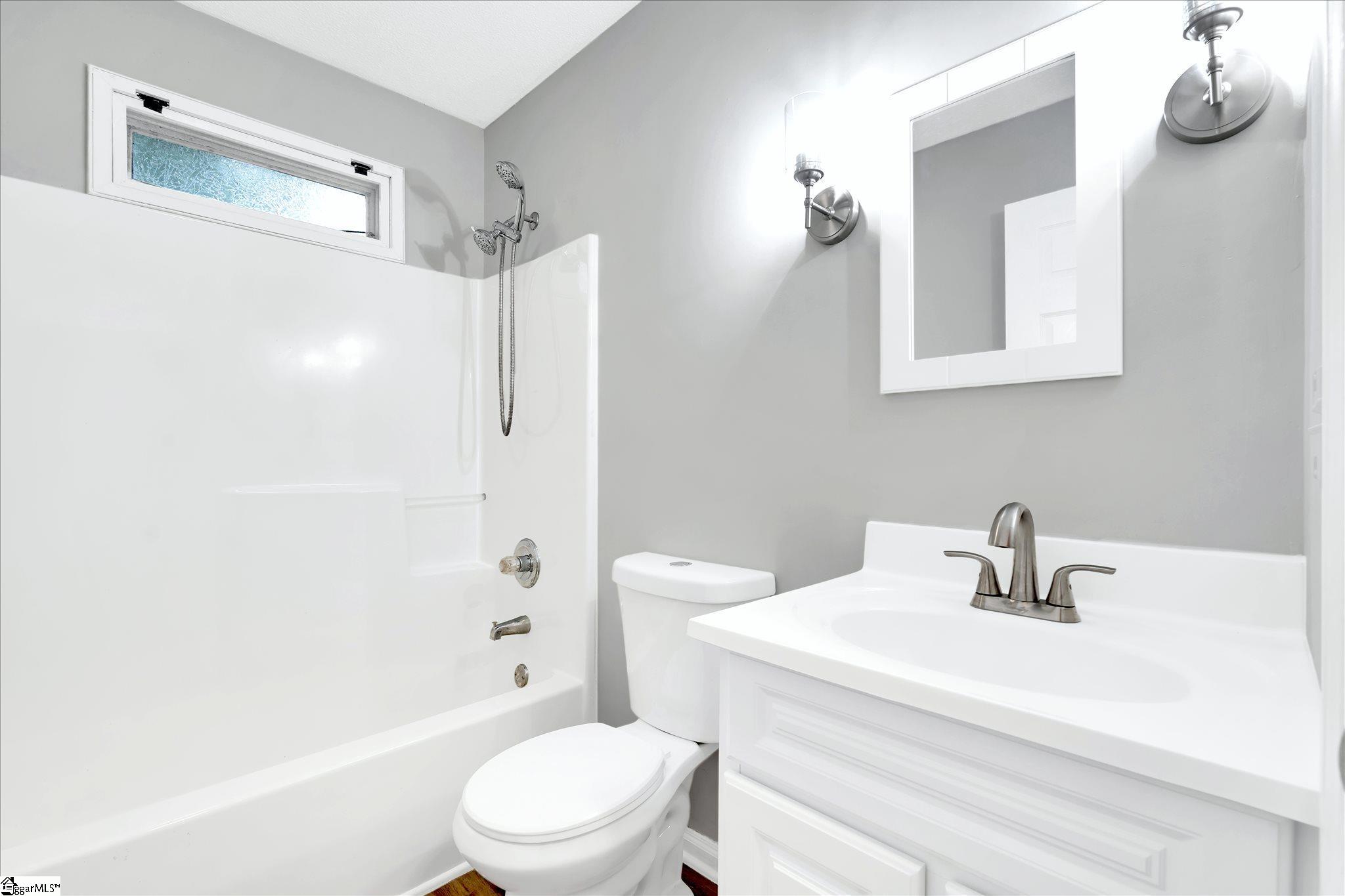 111 Highway 14 Landrum, SC 29356 - Photo 20 of 34