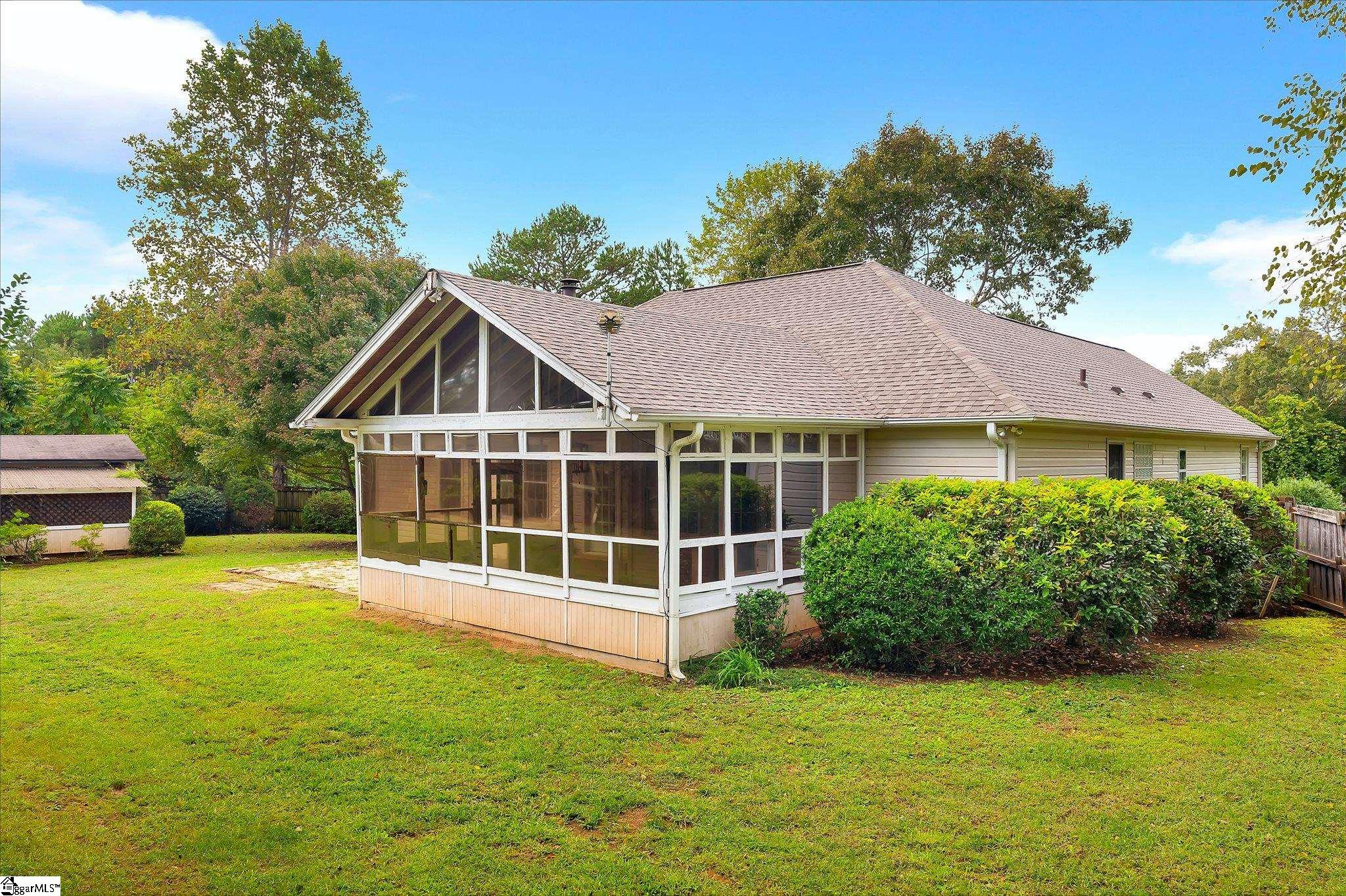 111 Highway 14 Landrum, SC 29356 - Photo 2 of 34