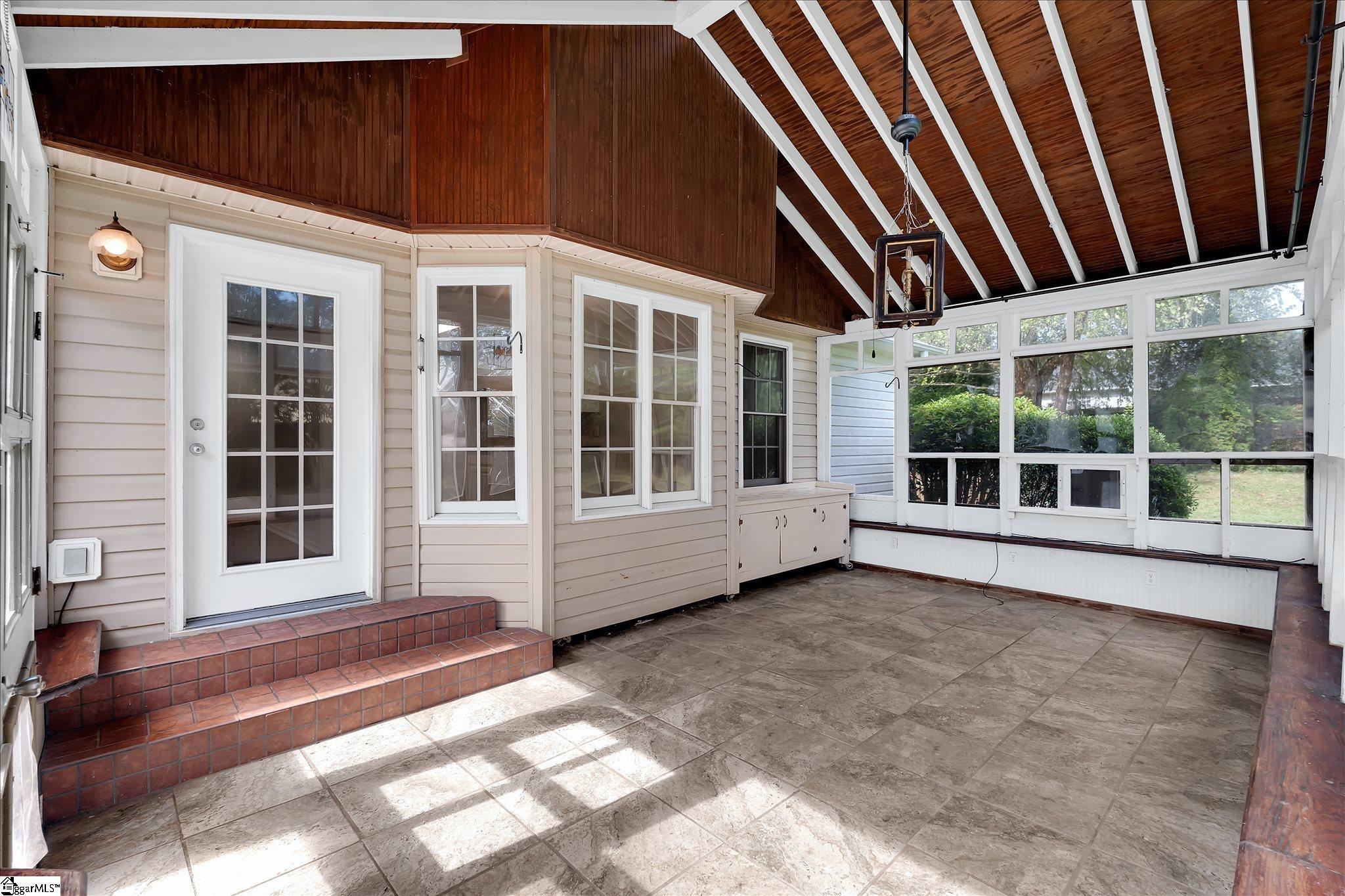 111 Highway 14 Landrum, SC 29356 - Photo 3 of 34