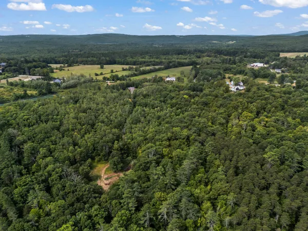 $925,000 | 207 North Auburn Road, Auburn, ME 04210