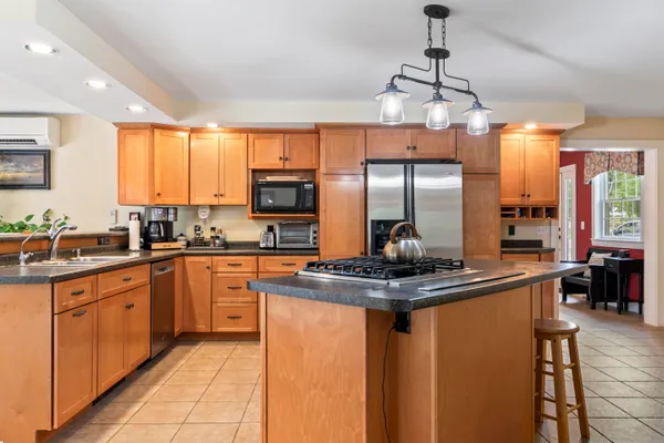 $925,000 | 207 North Auburn Road, Auburn, ME 04210