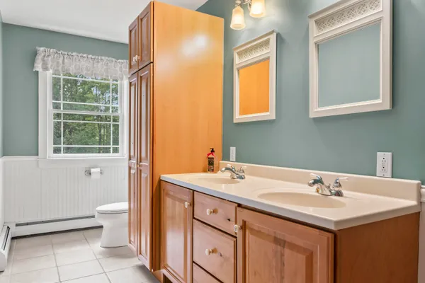 $925,000 | 207 North Auburn Road, Auburn, ME 04210