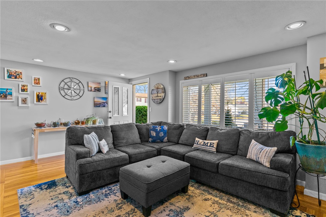 50 Deborah Road Warwick, RI 02888 - Photo 4 of 20