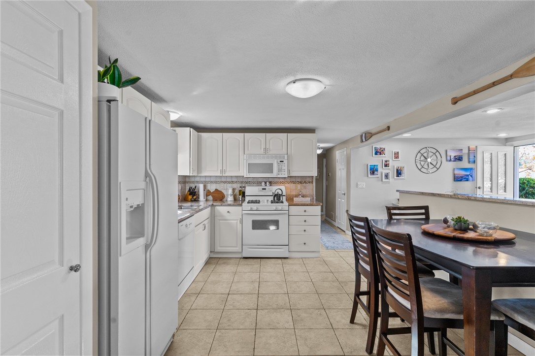 50 Deborah Road Warwick, RI 02888 - Photo 9 of 20